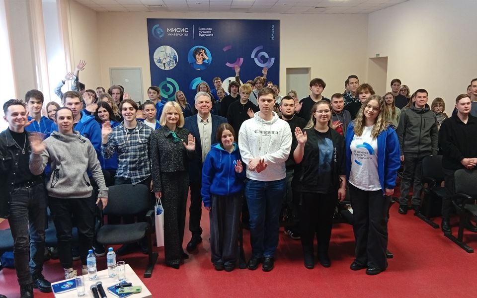 Кадры для металлургии. Открытый диалог с директором по персоналу АО Выксунский металлургический завод